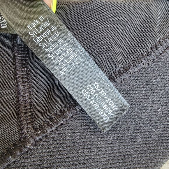 Victoria Sport size xs black racerback sports bra wireless strappy - Picture 4 of 5